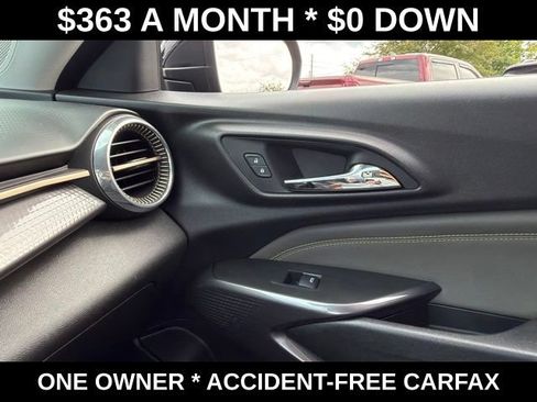 Used 2024 Chevrolet Trax ACTIV w/ Sunroof Package FWD image 29
