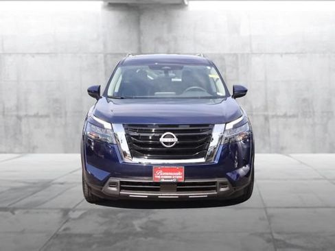 Certified 2025 Nissan Pathfinder SV AWD/4WD image 4