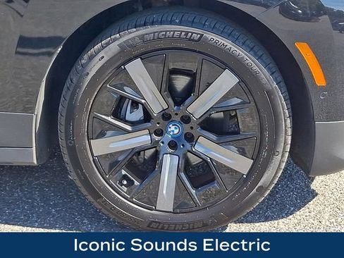 Used 2022 BMW iX xDrive50 w/ Premium Package AWD/4WD image 27
