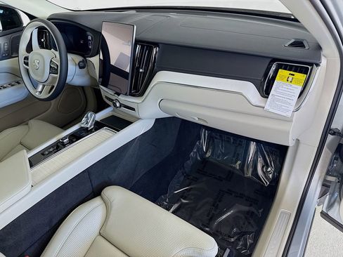 New 2026 Volvo XC60 T8 Ultra w/ Protection Package Premier AWD/4WD image 30