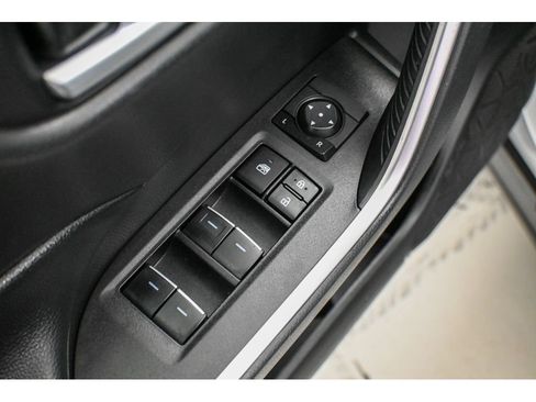 Used 2025 Toyota RAV4 XLE image 29