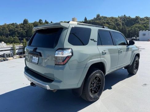 Certified 2023 Toyota 4Runner TRD Off-Road Premium w/ Moonroof Package AWD/4WD image 5