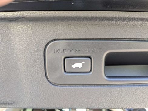 Used 2023 Honda Pilot Elite image 14