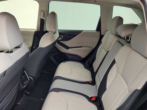 Used 2022 Subaru Forester Premium AWD/4WD image 18