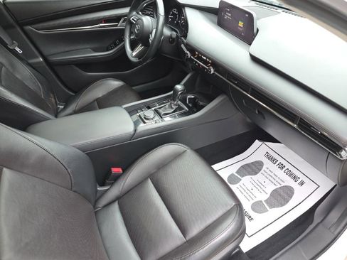 Used 2020 MAZDA MAZDA3 AWD Sedan w/ Premium Package image 17