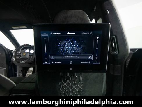 Used 2023 Lamborghini Urus Performante AWD/4WD image 41