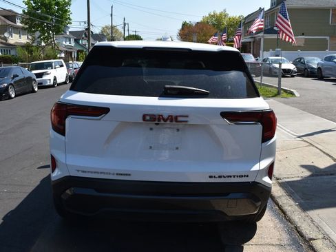 Used 2025 GMC Terrain Elevation AWD/4WD image 7
