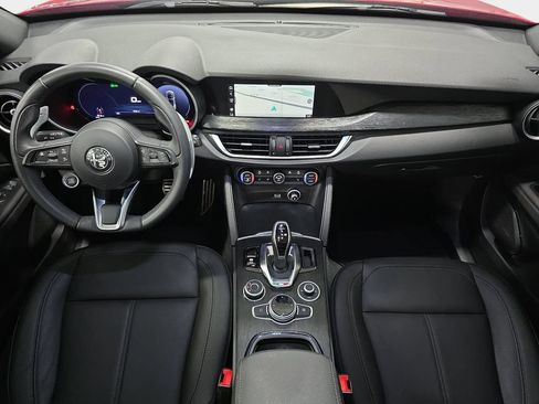 Used 2024 Alfa Romeo Stelvio Sprint RWD image 12