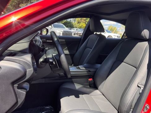 Used 2024 Lexus IS 350 F Sport RWD image 13