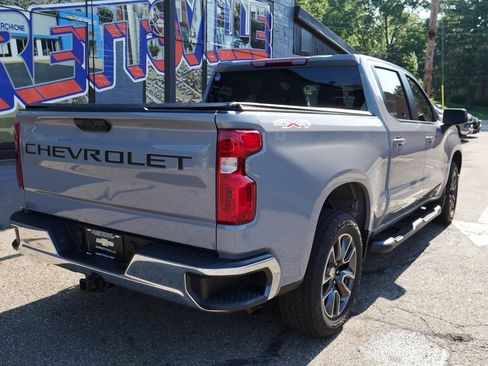 Used 2024 Chevrolet Silverado 1500 LT AWD/4WD image 21