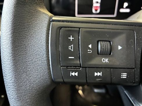 Used 2025 Nissan Kicks SV w/ Illumination Package FWD image 21