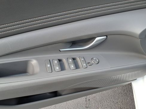 Certified 2024 Hyundai Elantra SEL w/ Convenience Package FWD image 23