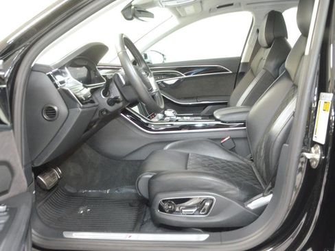 Used 2020 Audi S8 L image 18