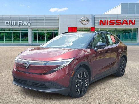 Certified 2026 Nissan Leaf Platinum+ w/ Floor Mat Package (Platinum+) FWD image 2