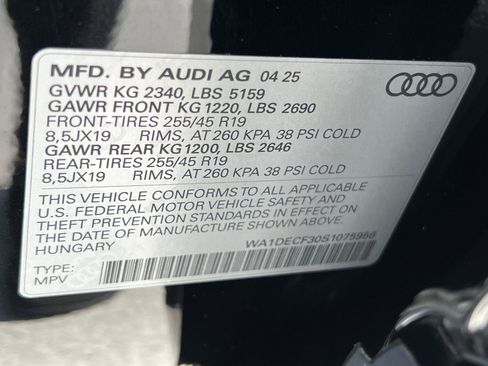 Used 2025 Audi Q3 2.0T Premium w/ Black Optic Sport Package AWD/4WD image 34