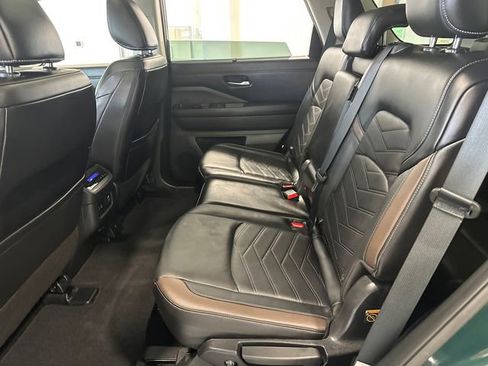 Used 2024 Nissan Pathfinder Platinum w/ Cargo Package AWD/4WD image 33