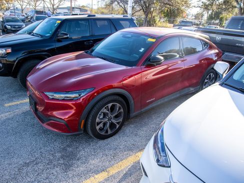 Used 2024 Ford Mustang Mach-E Select w/ Comfort Package Lite image 3