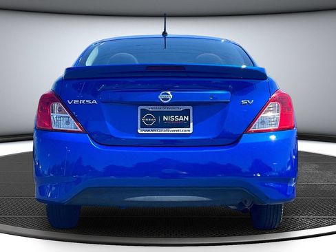 Used 2017 Nissan Versa SV FWD image 5