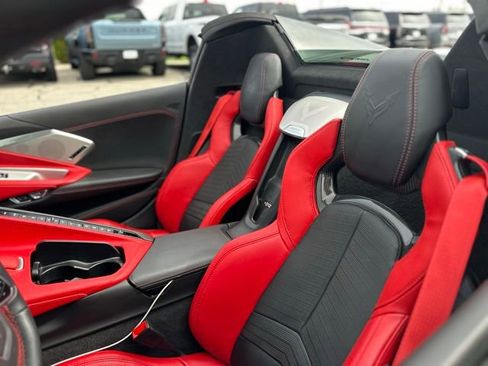 Used 2024 Chevrolet Corvette Stingray Premium Conv w/ Z51 Performance Package RWD image 10