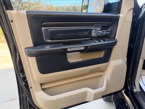 Used 2018 RAM 3500 Laramie Longhorn image 12