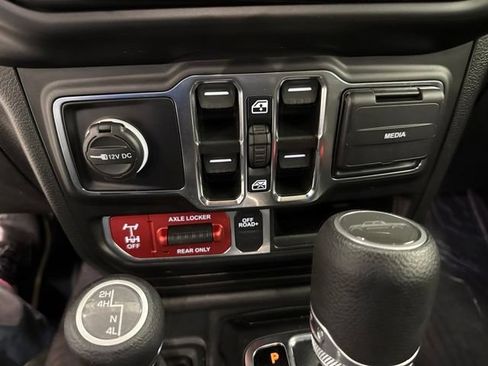 Used 2021 Jeep Gladiator Mojave AWD/4WD image 27