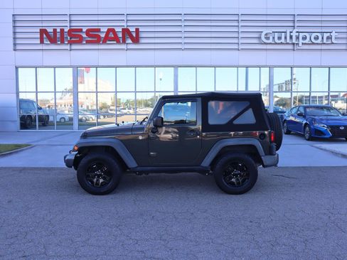 Used 2015 Jeep Wrangler Sport image 3