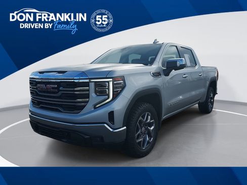 Used 2022 GMC Sierra 1500 SLT AWD/4WD image 1