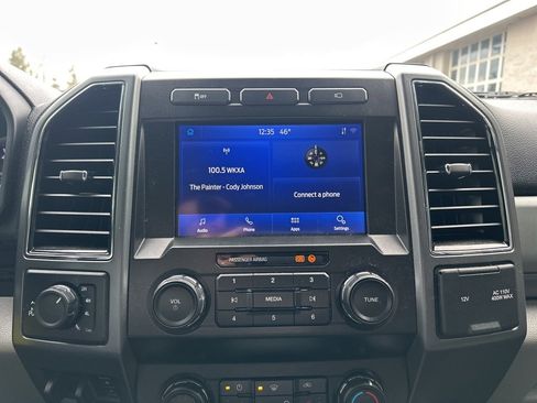 Used 2021 Ford F350 XLT w/ XLT Premium Package image 12