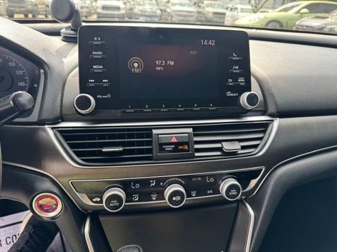 Used 2018 Honda Accord LX image 14