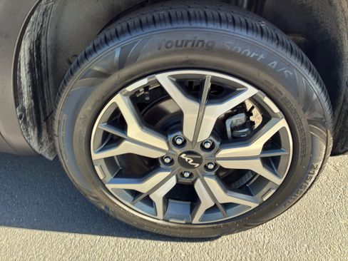 Used 2023 Kia Seltos EX AWD/4WD image 13
