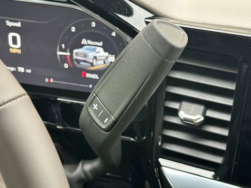 New 2026 GMC Sierra 1500 SLE w/ Preferred Package image 18