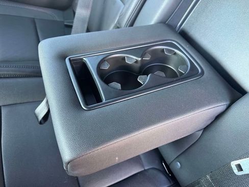 Used 2023 Chevrolet Suburban RST AWD/4WD image 17
