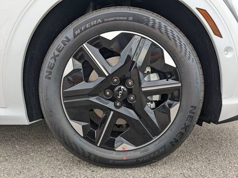 New 2025 Kia EV6 GT-Line RWD image 13