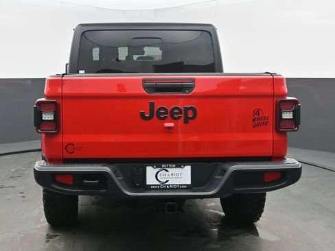 Used 2024 Jeep Gladiator Sport image 5
