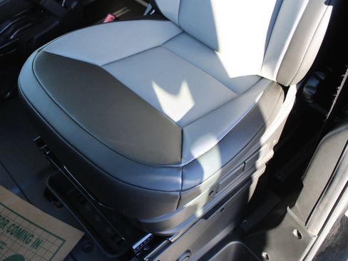 Used 2025 RAM ProMaster 2500 w/ Cold Weather Group image 22