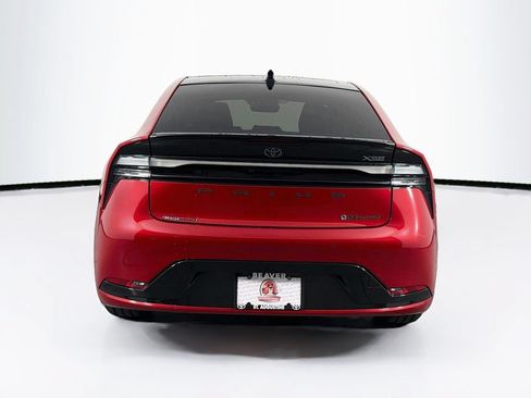 Used 2023 Toyota Prius Prime Premium FWD image 8