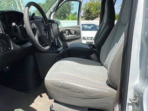 Used 2007 Chevrolet Express 3500 Extended Passenger w/ LT Preferred Equipment Group RWD image 22