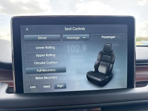 Used 2023 Lincoln Aviator Reserve w/ Equipment Group 201A AWD/4WD image 8