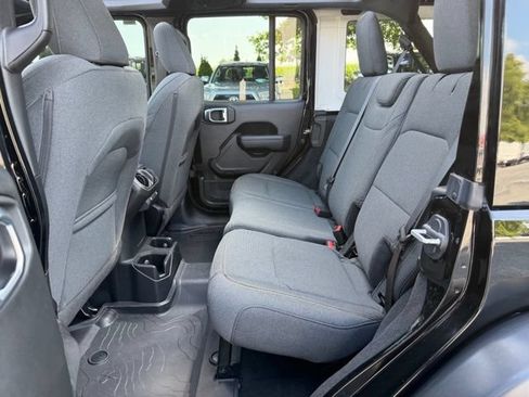 Used 2024 Jeep Wrangler Unlimited Sport AWD/4WD image 18