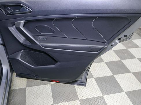 Certified 2023 Volkswagen Tiguan SE image 23