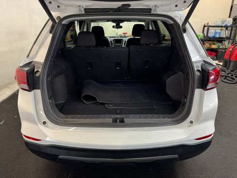Used 2024 Chevrolet Equinox LT AWD/4WD image 6