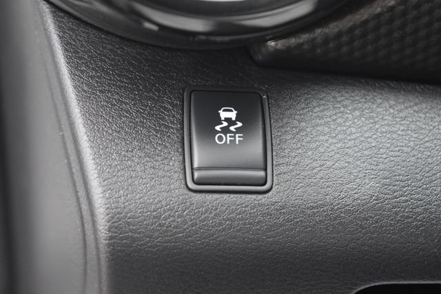 Used 2018 Nissan Kicks SV FWD image 22