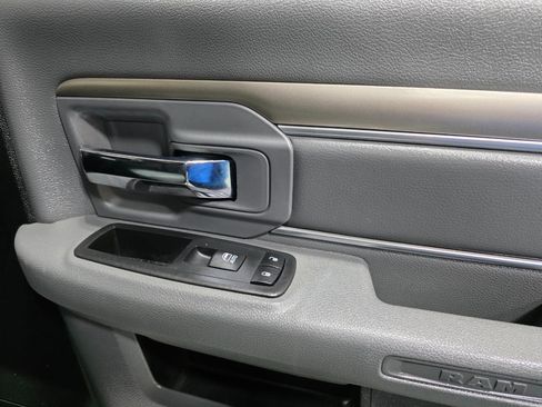 Used 2017 RAM 2500 SLT image 27