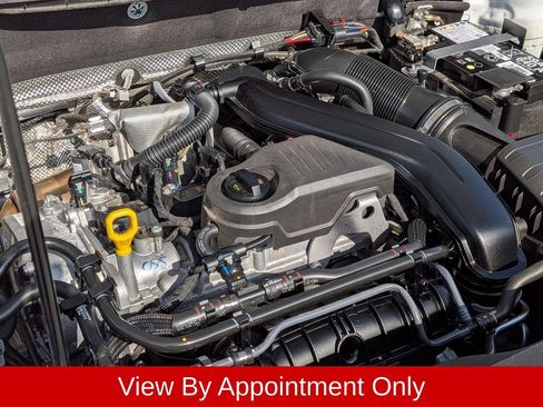 Used 2025 Volkswagen Taos SE AWD/4WD image 33