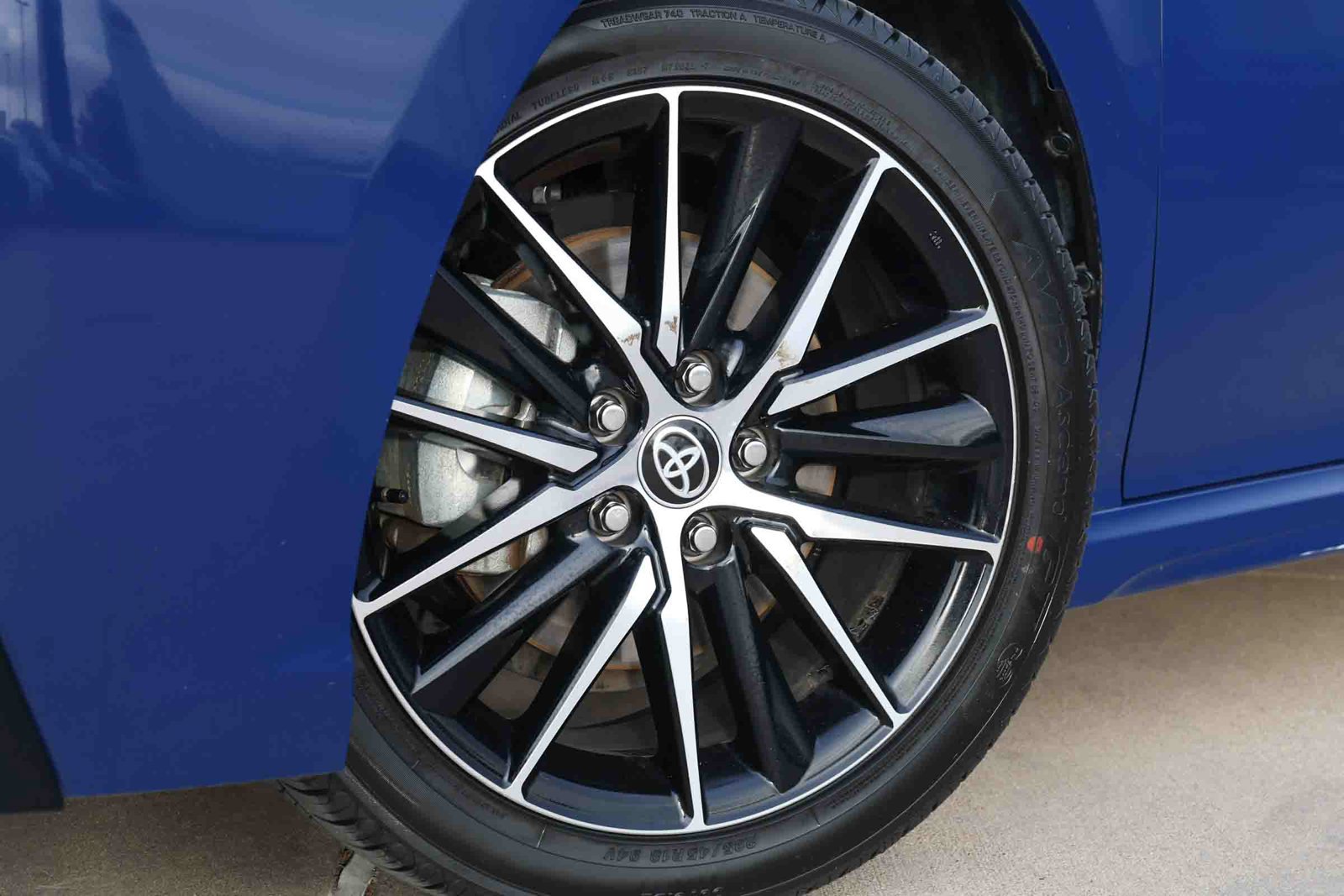 Used 2024 Toyota Camry SE FWD image 11