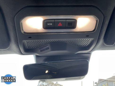 Used 2022 Rivian R1T Launch Edition image 34