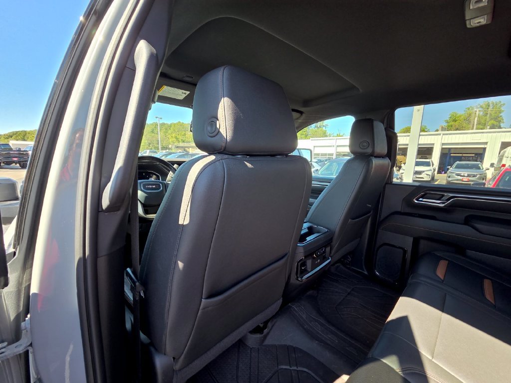 Used 2024 GMC Sierra 2500 AT4 w/ AT4 Preferred Package AWD/4WD image 29
