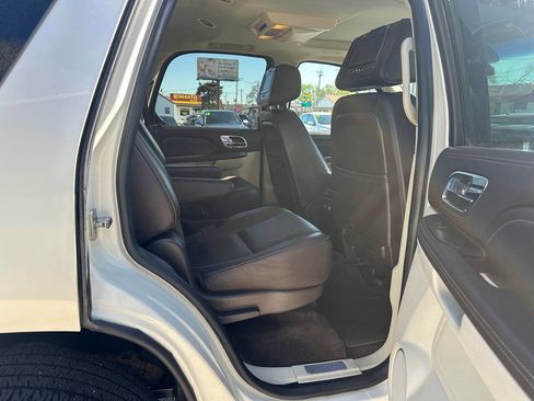 Used 2014 Cadillac Escalade Platinum AWD/4WD image 30