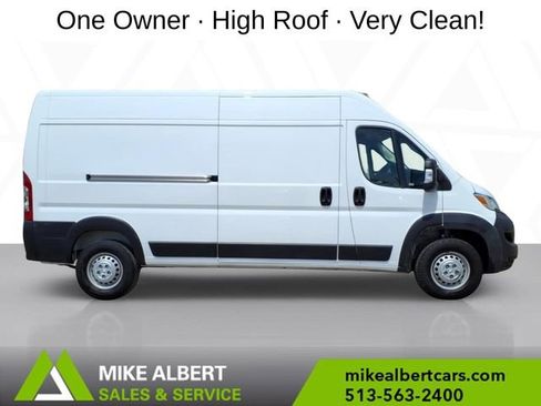 Used 2024 RAM ProMaster 2500 w/ Convenience Group FWD image 8