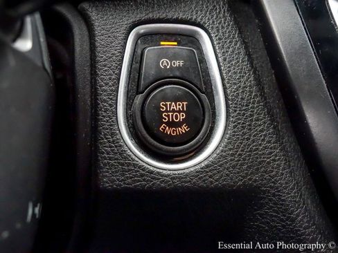 Used 2017 BMW M4 Coupe RWD image 17